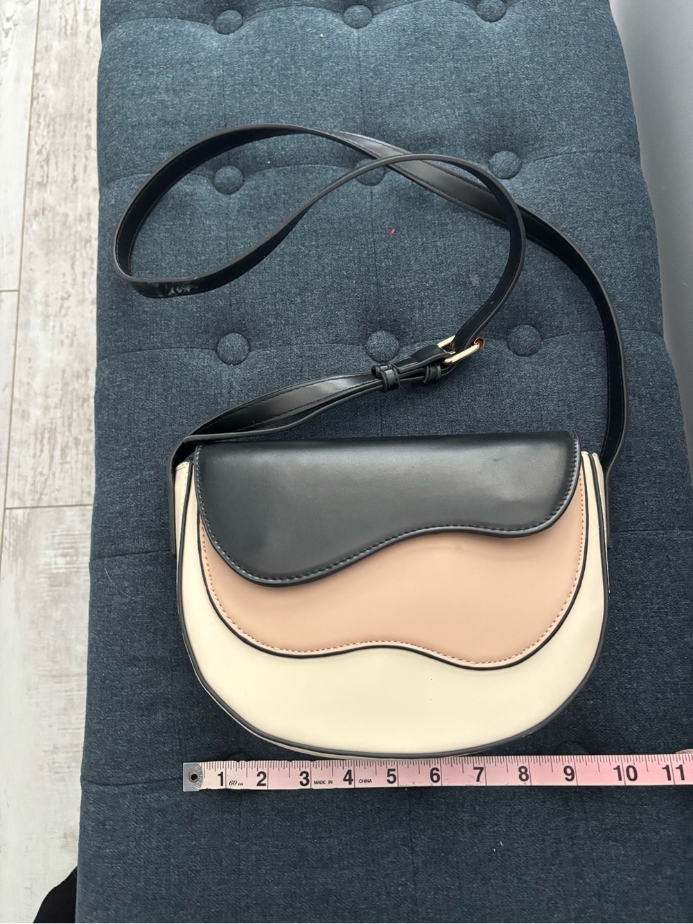 Sondra Roberts Black, Blush and Cream Wave-Panel Crossbody